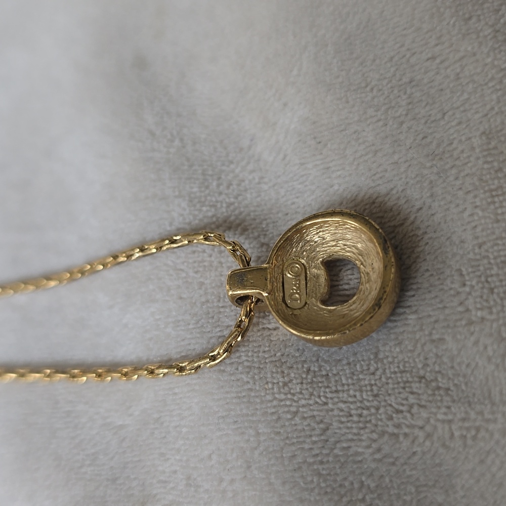 Dior Elegant Gold and Black Vintage Pendant Necklace - Picture 2 of 5